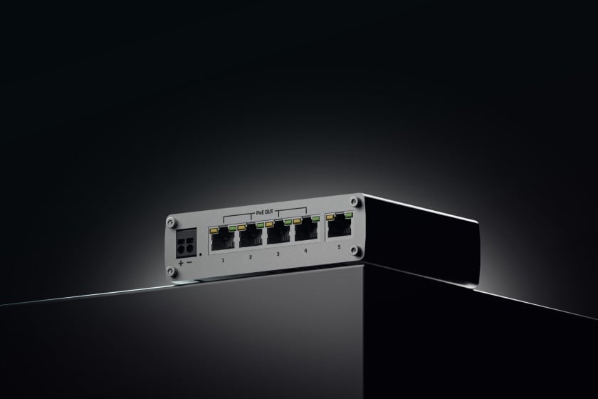 TELTONIKA NETWORKS TSW101 Automotive PoE+ Gigabit ethernet switch