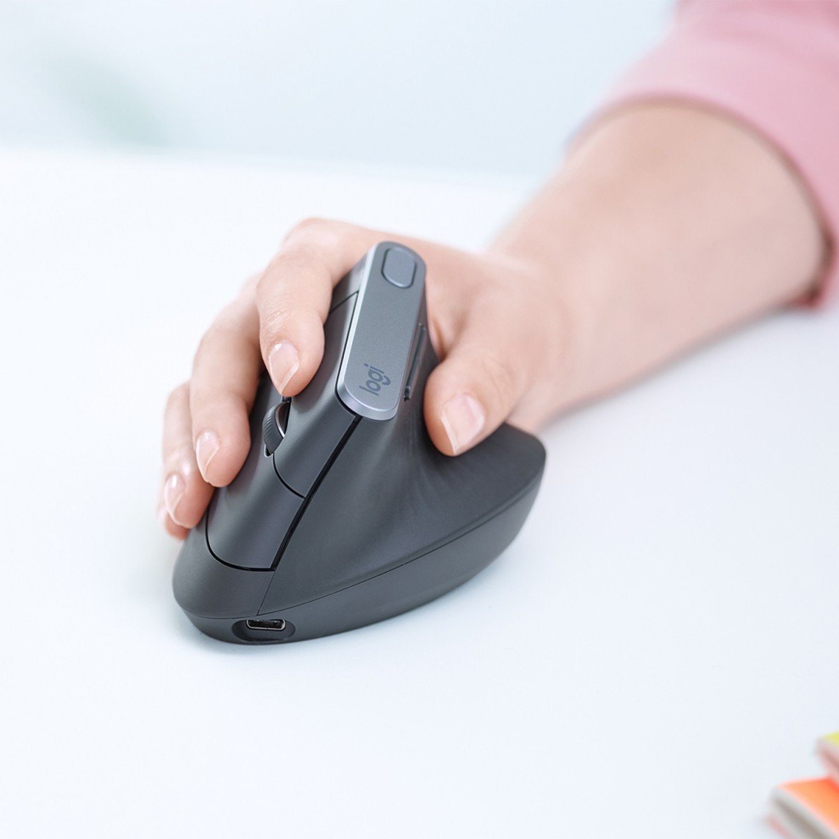 LOGITECH MX Vertical Vertical mouse ergonomic optical 6 buttons wireless wired Bluetooth 2.4 GHz USB wireless receiver graphite