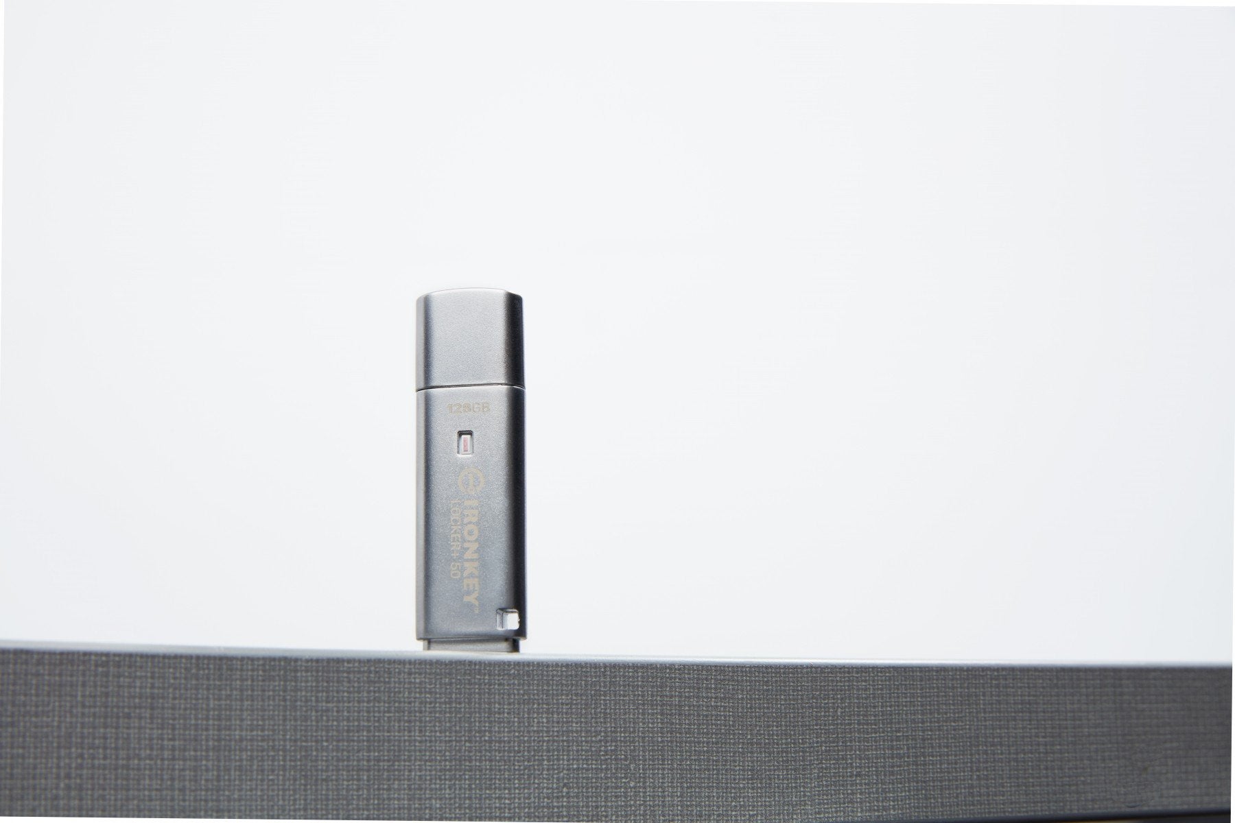 KINGSTON 128Go IKLP50 AES USB w/256bit Encryption