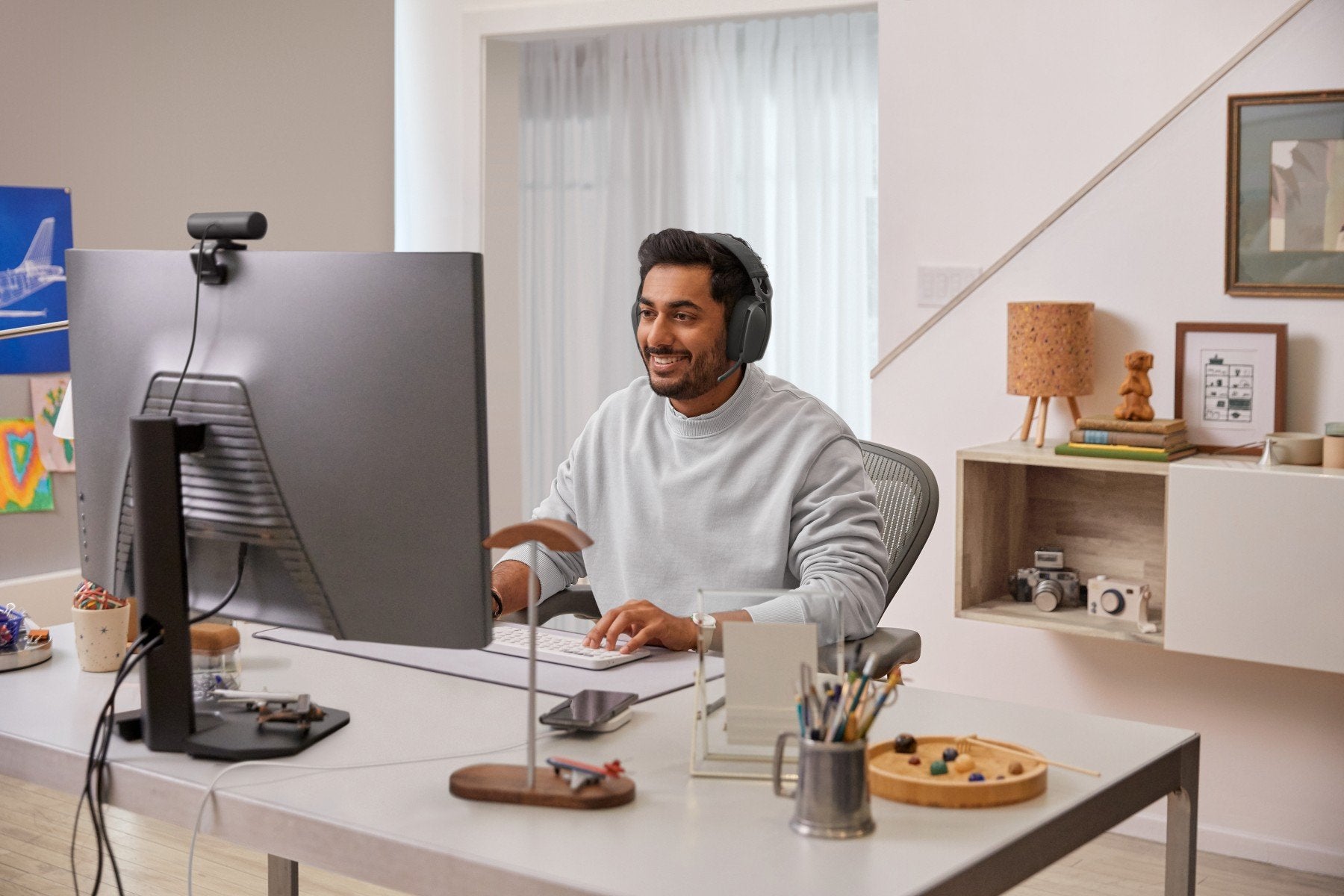 LOGITECH Zone Vibe Wireless UC headset - GRAPHITE A00167/A00172 UC MFI - EMEA-914