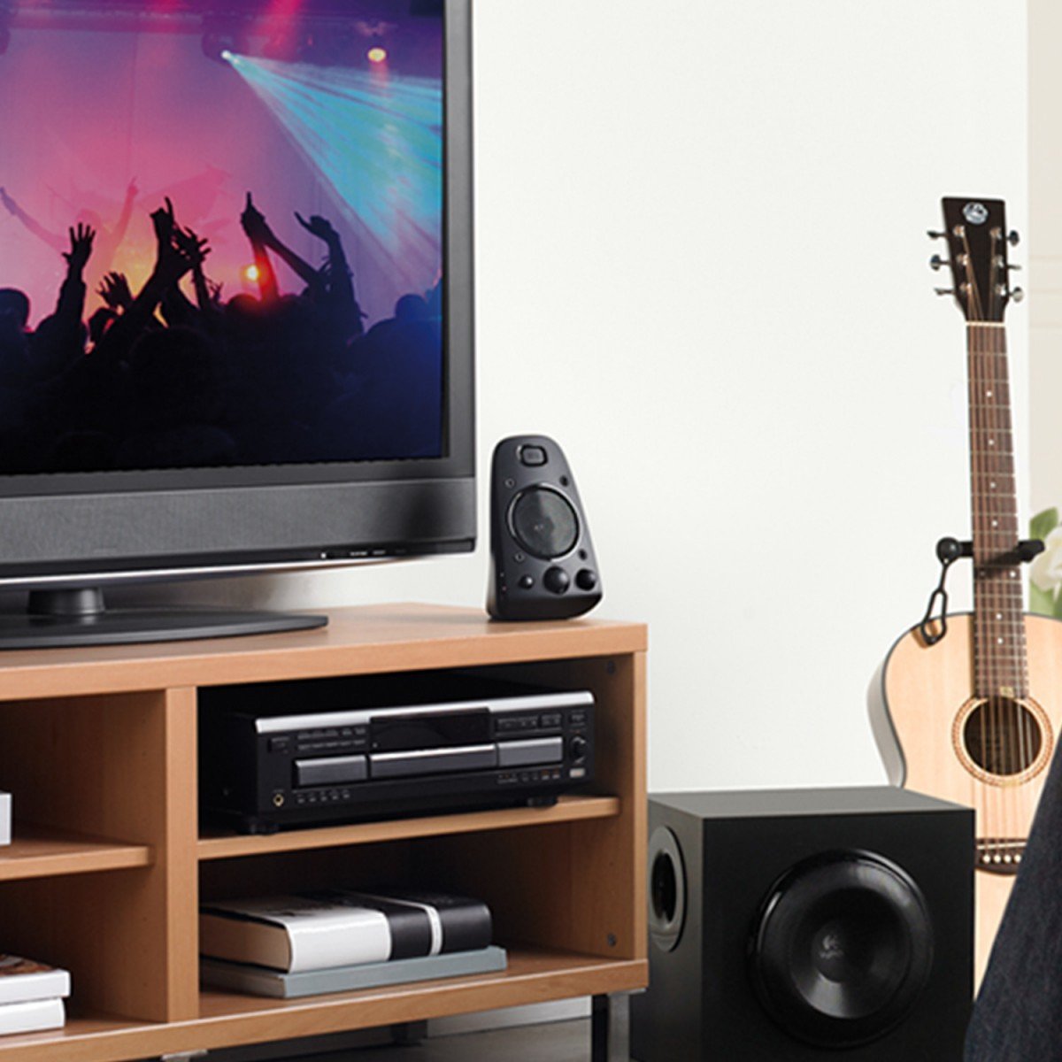 LOGITECH Z-623 Speaker system for PC 2.1channel 200 Watt Total
