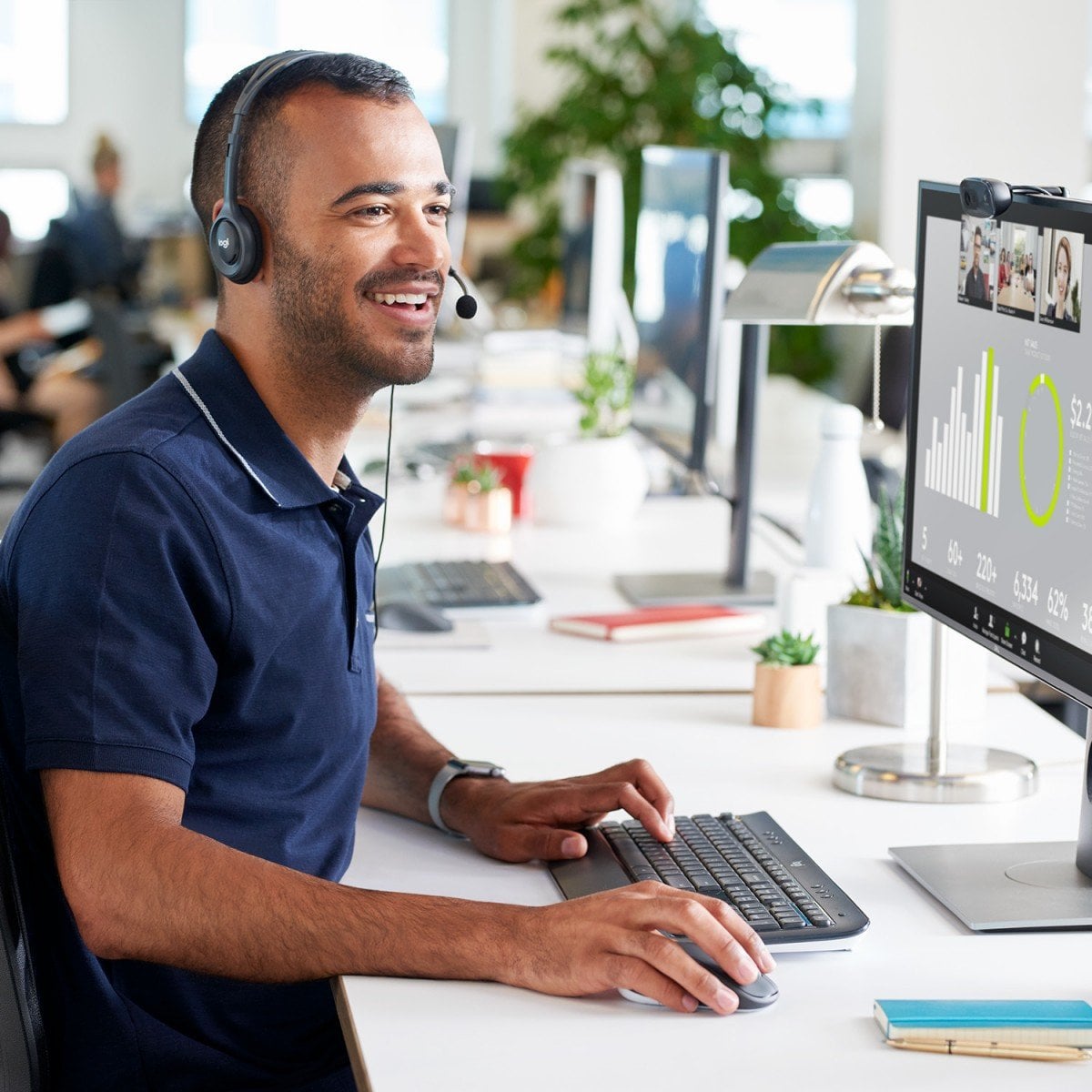 LOGITECH Stereo H111 Headset on-ear wired