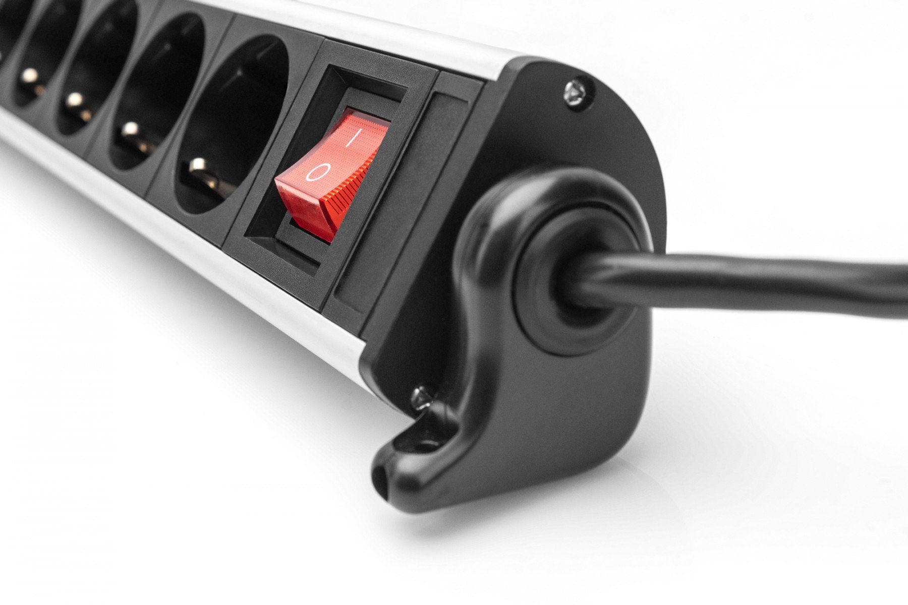 Digitus DA-70624 multiprise 1,5 m 6 sortie(s) CA Intérieure Noir, Argent