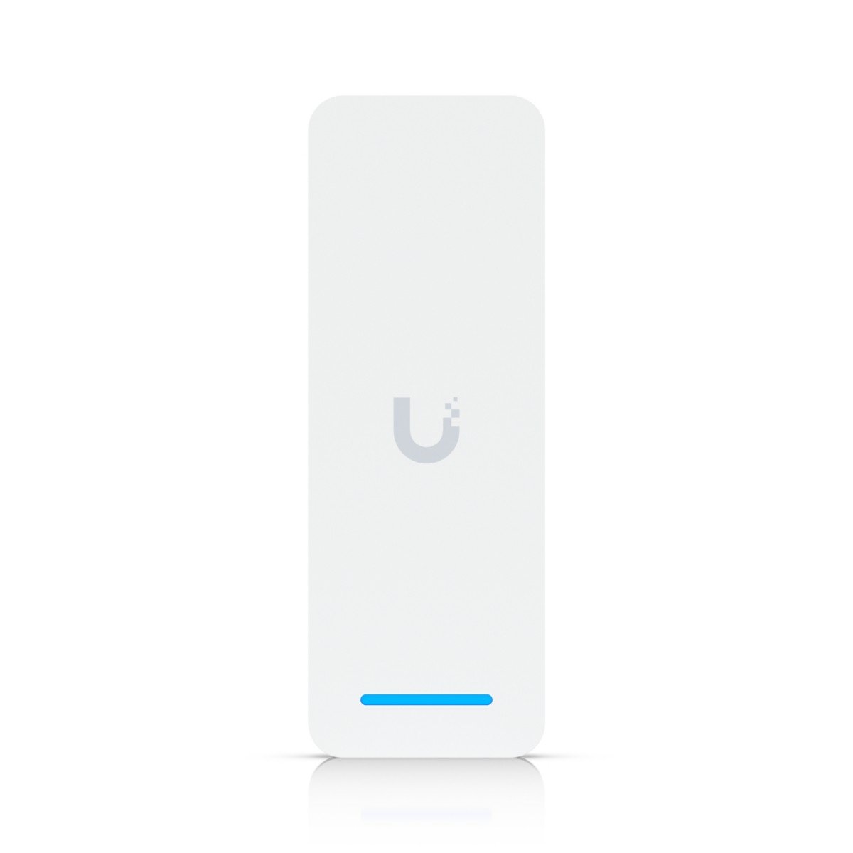 Access reader with a built-in hub for en