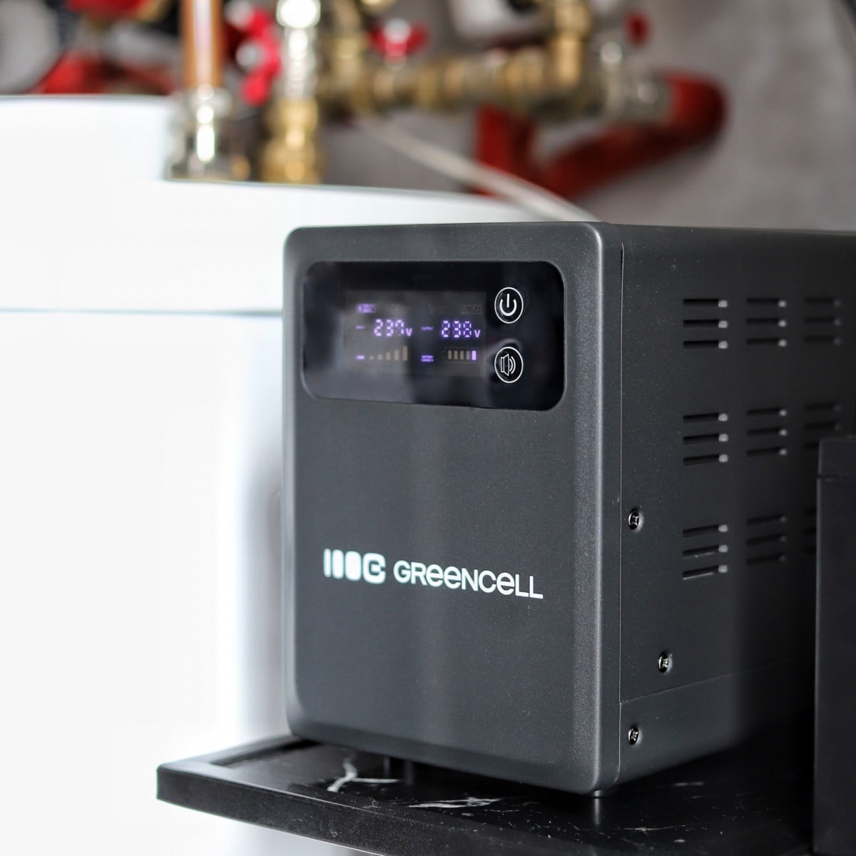 Green Cell UPSLPPC800 Onduleur AVR UPS 1200VA 800W PowerCore 12 VDC avec écran LCD