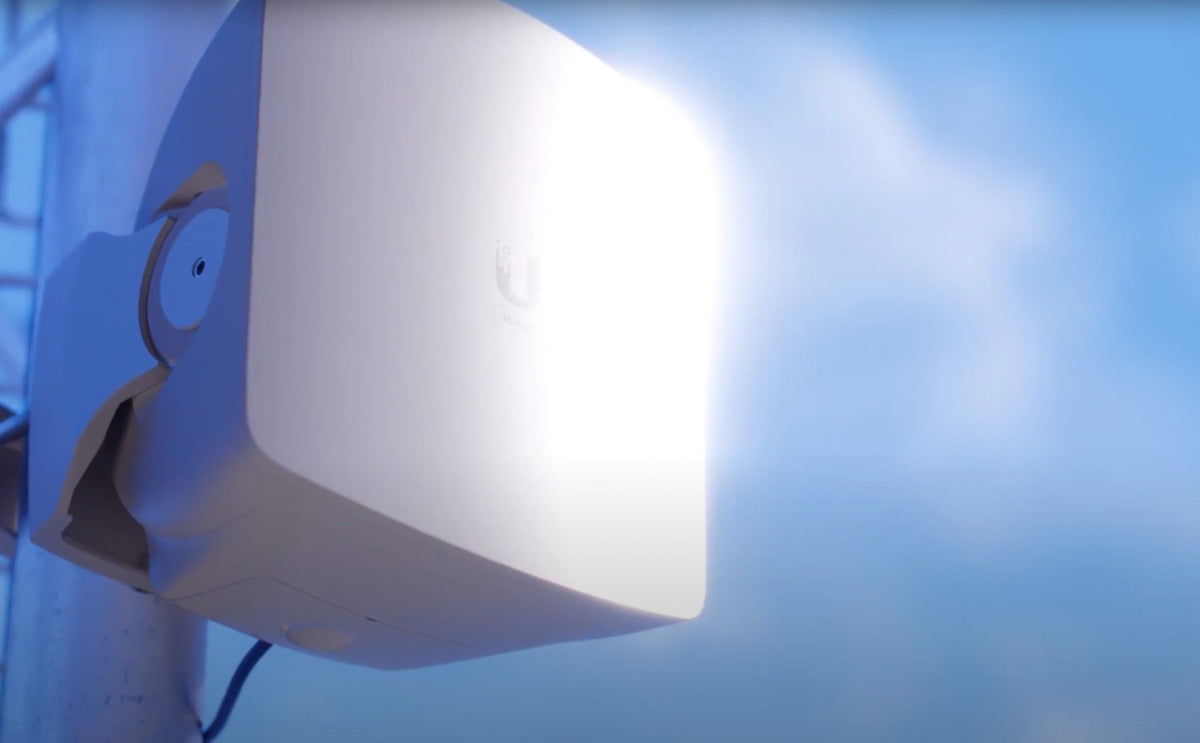 60GHz AP featuring full-duplex 1Gbps thr